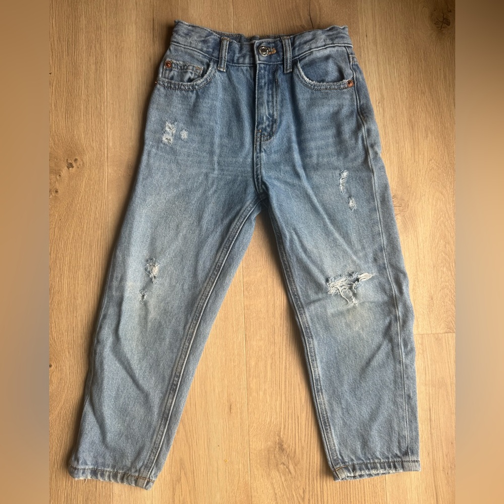 Zara MOM FIT JEANS- size 7
